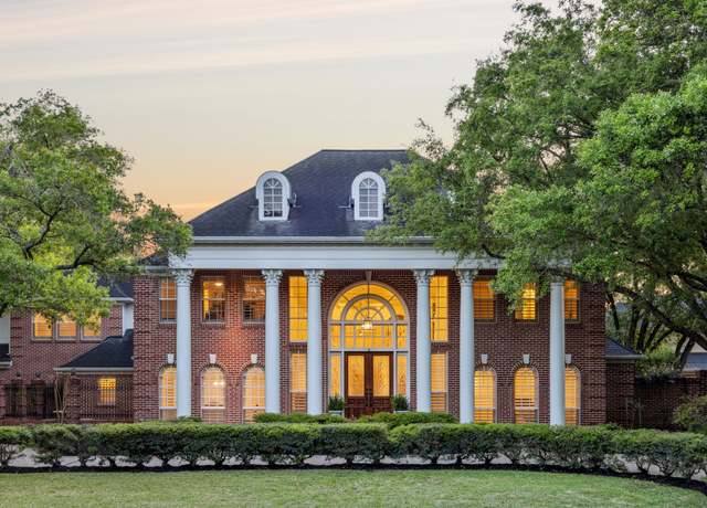Property at 1310 Kelliwood Oaks Dr, Katy, TX 77450, 5 beds, 4.5 baths
