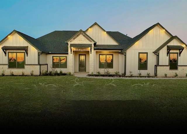 Property at 197 Sandpiper Dr, New Waverly, TX 77358, 4 beds, 3.5 baths