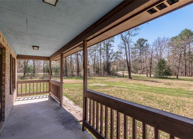 Property at 2 Brown Rd, Huntsville, TX 77320, 2 beds, 2 baths
