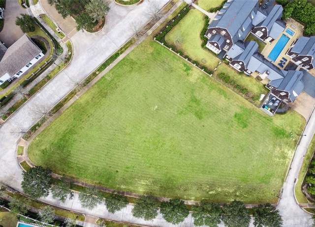 Property at 26 East Shore Dr, The Woodlands, TX 77380
