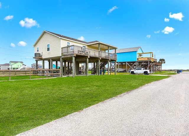 Property at 126 Nesmith Pl, Surfside Beach, TX 77541, 3 beds, 3 baths