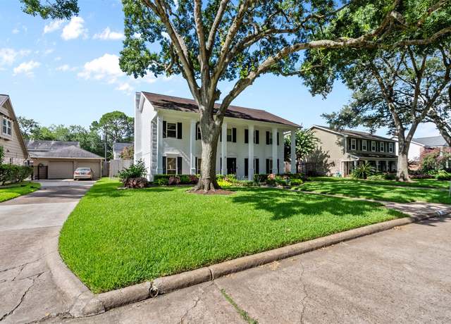 Property at 14619 Broadgreen Dr, Houston, TX 77079, 4 beds, 2.5 baths