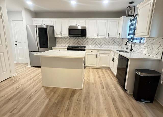 Property at 20918 Southhook Ct, Houston, TX 77073, 3 beds, 2.5 baths