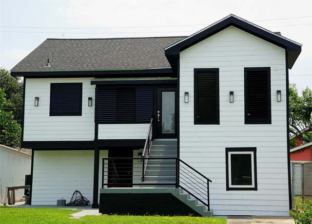 Property at 3411 Avenue R, Galveston, TX 77550, 3 beds, 2 baths