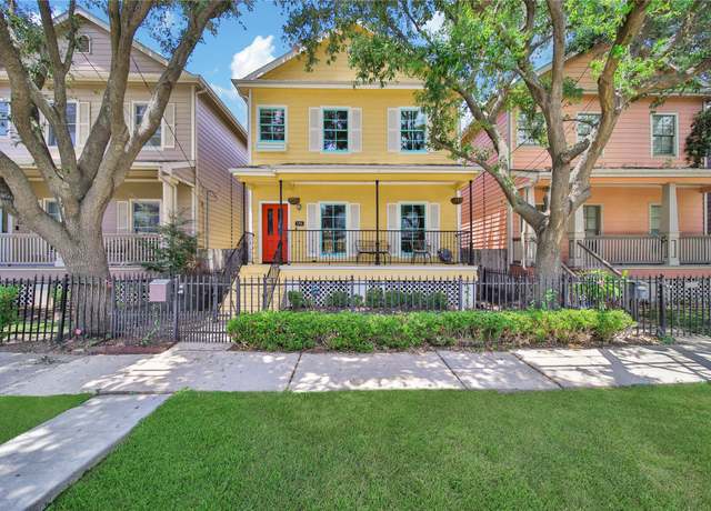Property at 1745 Beall St, Houston, TX 77008, 3 beds, 2.5 baths