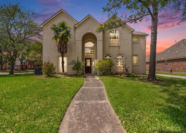 Property at 113 Crystal Reef Dr, League City, TX 77573, 4 beds, 2.5 baths