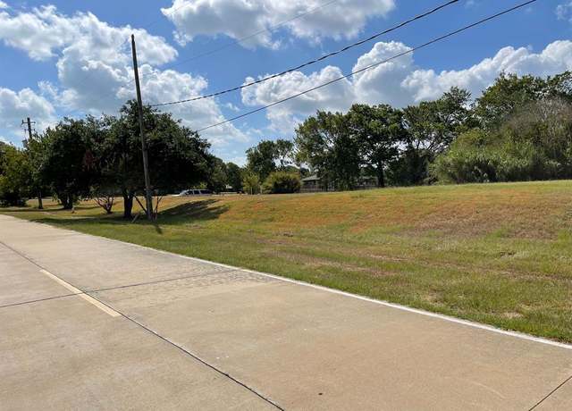 Property at 214 W 4th St, Kemah, TX 77565