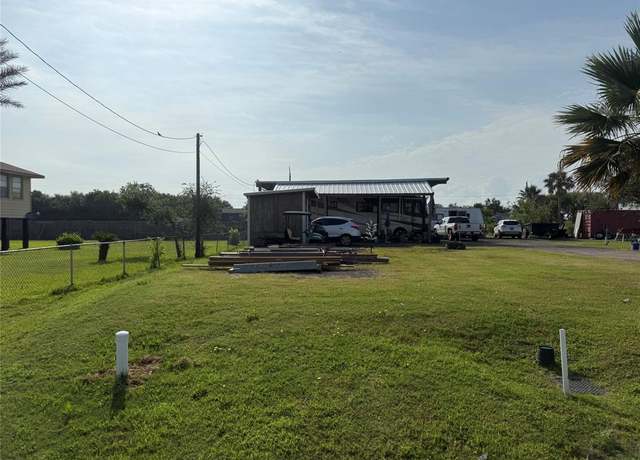 Property at 1021 17th St, San Leon, TX 77539