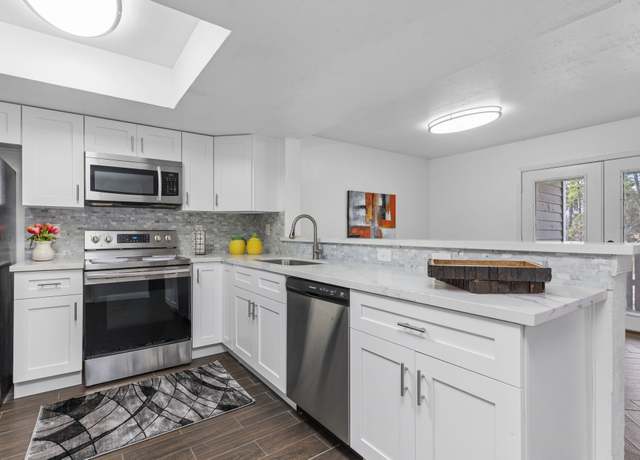 Property at 4444 Victory Dr #1108, Houston, TX 77088, 2 beds, 2 baths