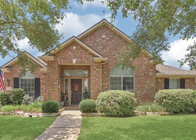 Property at 1704 Spring Gln, Pearland, TX 77581, 4 beds, 2 baths