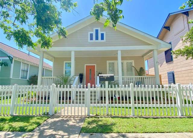 Property at 3325 Avenue R, Galveston, TX 77550, 2 beds, 1 bath