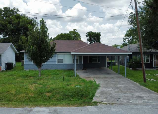 Property at 4215 East Ln, Houston, TX 77026, 4 beds, 2 baths