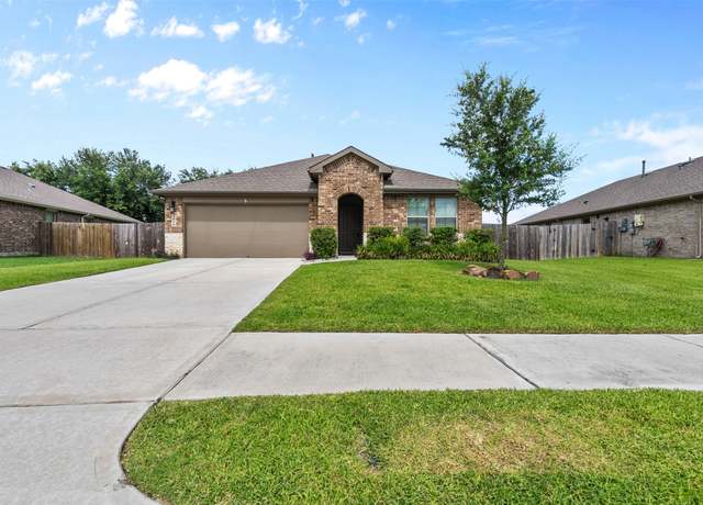 Property at 2806 Specklebelly Dr, Baytown, TX 77521, 4 beds, 3 baths