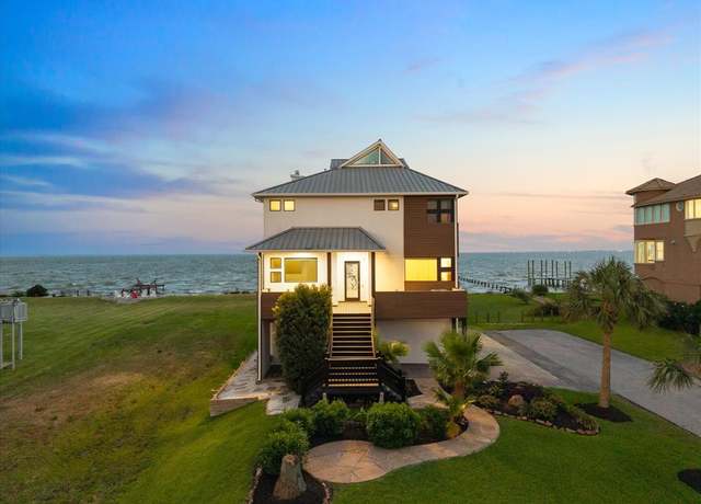 Property at 2002 Todville Rd, Seabrook, TX 77586, 4 beds, 3 baths