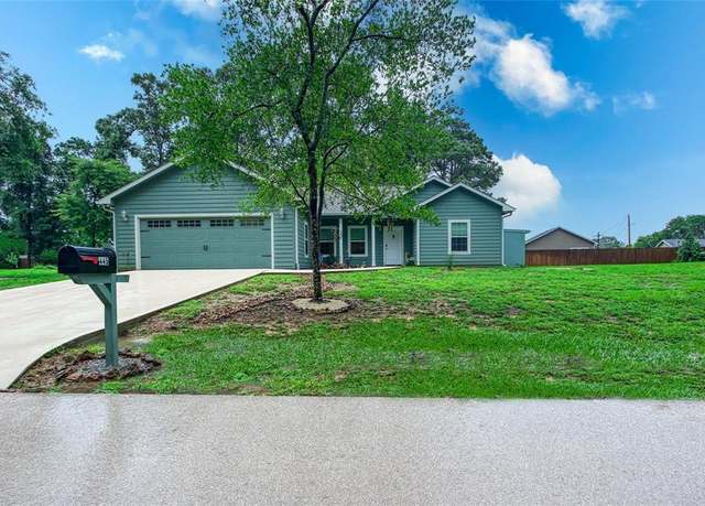 Property at 445 Faulkner Ave, Coldspring, TX 77331, 3 beds, 2 baths
