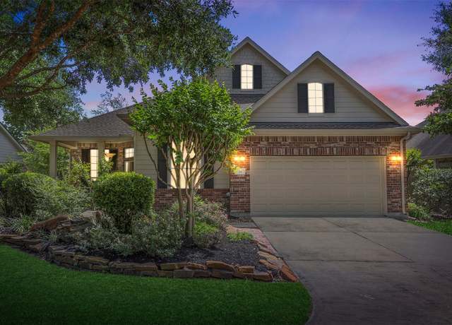 Property at 34 E Royal Mews, Conroe, TX 77384, 3 beds, 3.5 baths