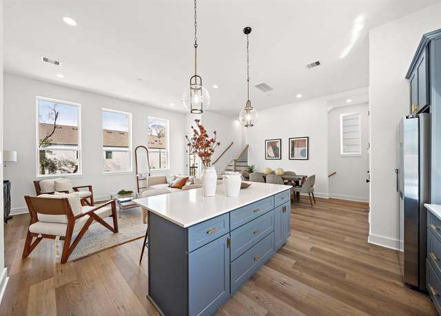Property at 835 Rachel St Unit D, Houston, TX 77091, 3 beds, 3.5 baths