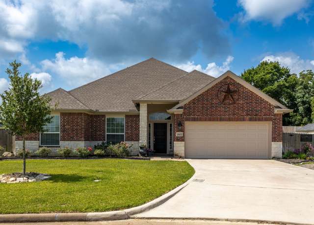 Property at 1803 Twin Oaks Cir, Brenham, TX 77833, 4 beds, 2 baths