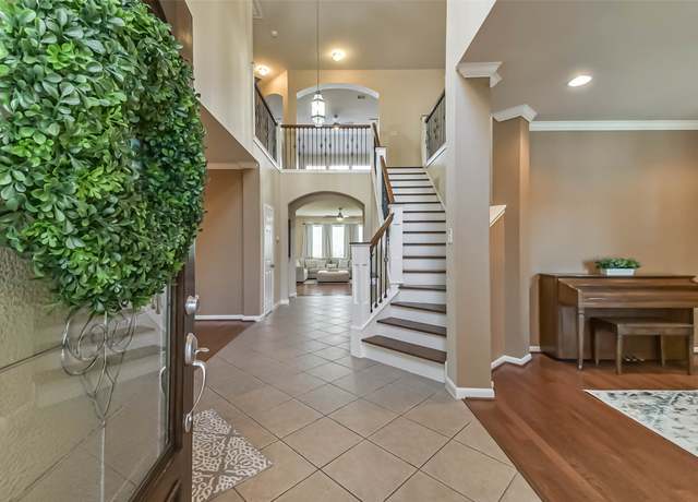 Property at 7102 Turtle Manor Dr, Humble, TX 77346, 4 beds, 3.5 baths