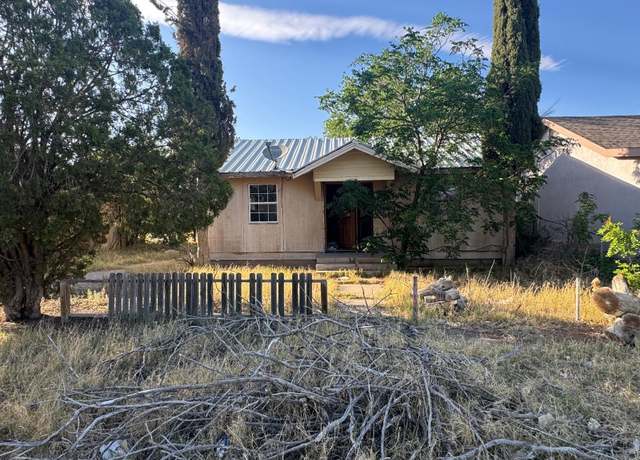 Property at 2010 W 6th St, Odessa, TX 79763, 2 beds, 1 bath