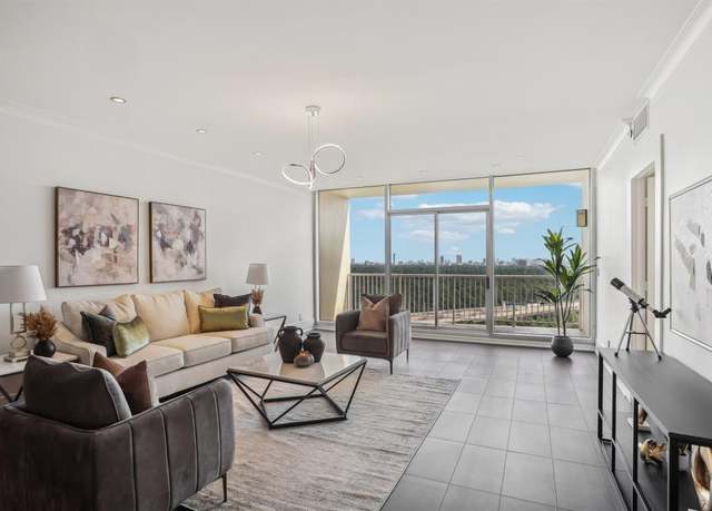 Property at 121 N Post Oak Ln #1805, Houston, TX 77024, 2 beds, 3 baths