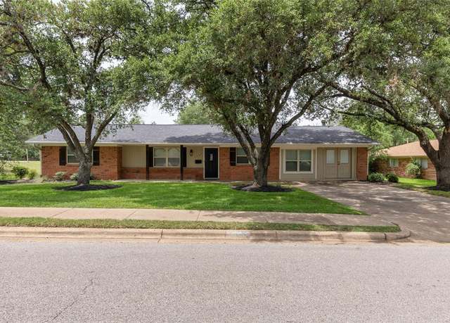 Property at 1305 Haines Dr, College Station, TX 77840, 3 beds, 2 baths