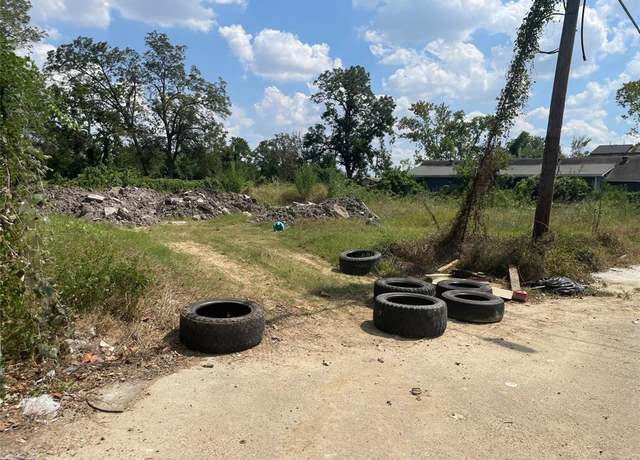 Property at 4918 Elysian St, Houston, TX 77009