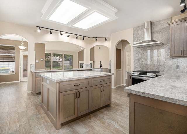 Property at 3218 W Oaks Blvd, Pearland, TX 77584, 4 beds, 3.5 baths