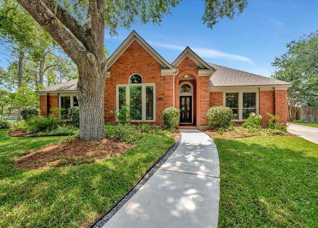 Property at 16503 Scenic Peaks Ct, Pasadena, TX 77059, 4 beds, 2.5 baths