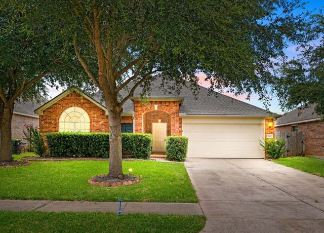 Property at 2008 Golden Creek Ln, Richmond, TX 77469, 4 beds, 2 baths