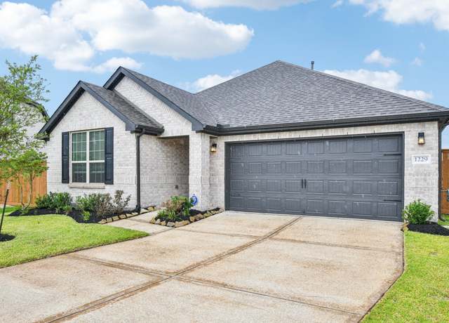 Property at 1229 Woodflower Dr, Katy, TX 77493, 3 beds, 2 baths
