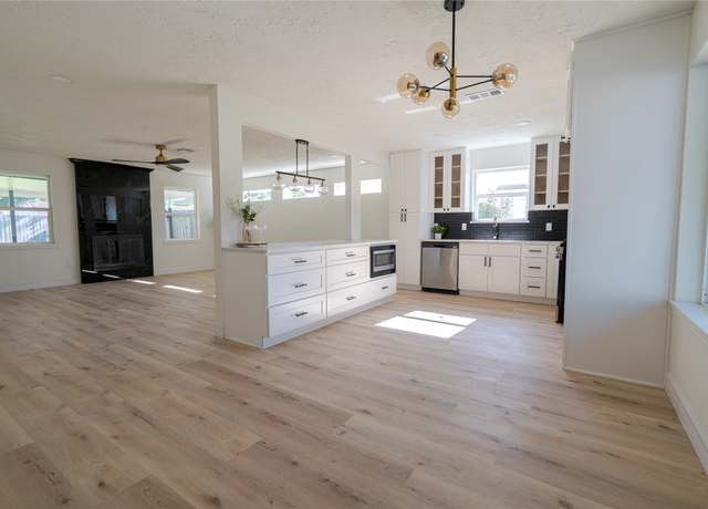 Property at 9939 Sageroyal Ln, Houston, TX 77089, 4 beds, 2.5 baths