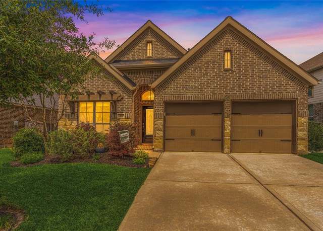 Property at 115 Buckeye Dr, Montgomery, TX 77316, 4 beds, 3 baths