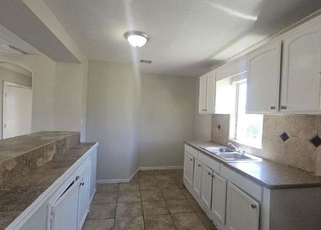 Property at 2301 Caplin St, Houston, TX 77026, 2 beds, 1 bath