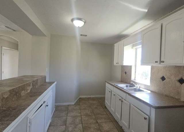 Property at 2301 Caplin St, Houston, TX 77026, 2 beds, 1 bath