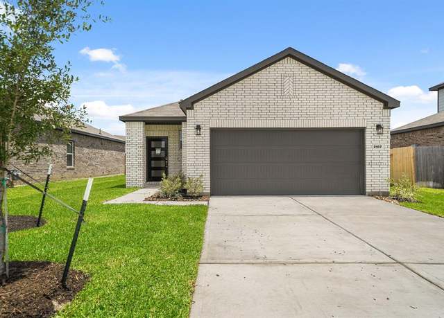 Property at 2107 Spyglass Dr, Navasota, TX 77868, 3 beds, 2 baths