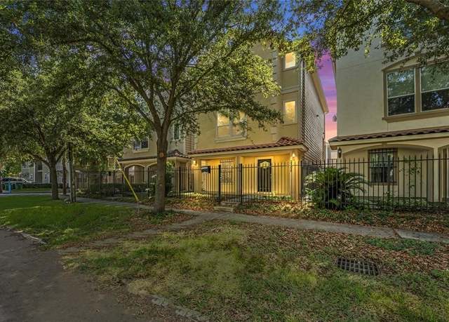 Property at 2208 Colorado St, Houston, TX 77007, 3 beds, 3.5 baths