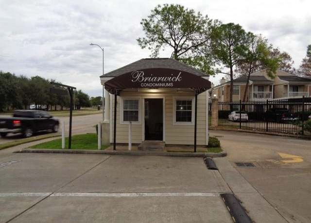 Property at 2750 Holly Hall St #114, Houston, TX 77054, 1 bed, 1.5 baths