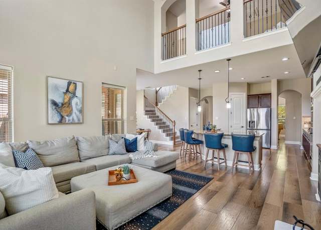 Property at 289 Westwood Dr, League City, TX 77573, 4 beds, 2.5 baths