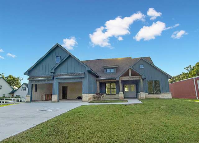 Property at 444 Mill Rd, Angleton, TX 77515, 3 beds, 2 baths