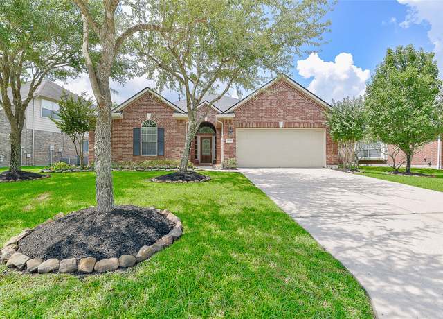 Property at 20746 Oakhurst Creek Dr, Porter, TX 77365, 4 beds, 2 baths