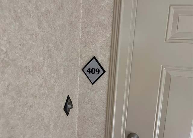Property at 661 Bering Dr #409, Houston, TX 77057, 2 beds, 2 baths