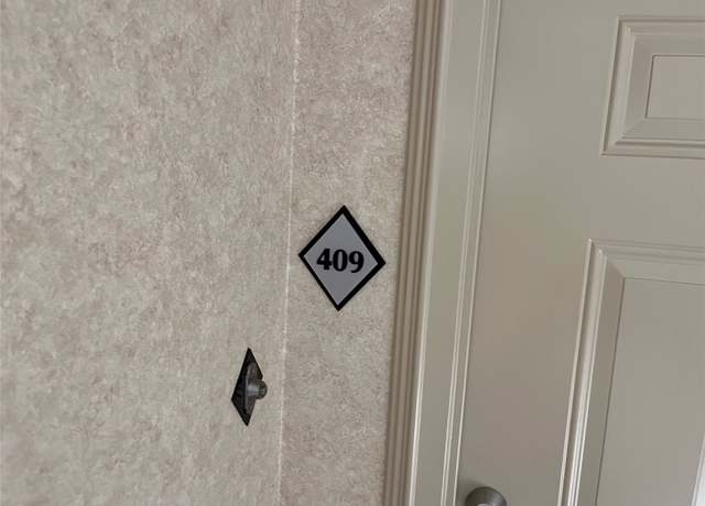 Property at 661 Bering Dr #409, Houston, TX 77057, 2 beds, 2 baths