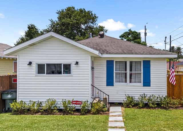 Property at 2212 48th St, Galveston, TX 77551, 2 beds, 1 bath