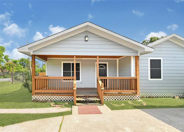 Property at 6825 Appleton St, Houston, TX 77022, 3 beds, 2 baths
