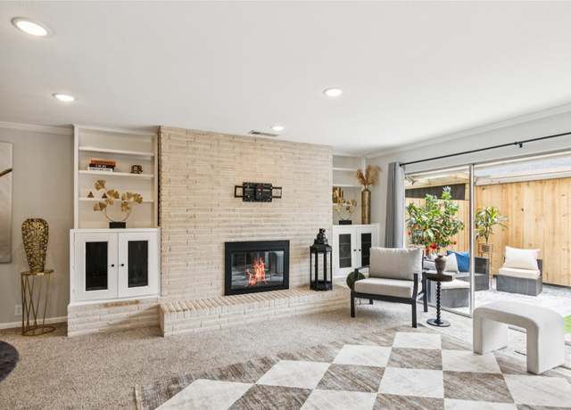 Property at 6429 Burgoyne Rd #15, Houston, TX 77057, 2 beds, 2.5 baths