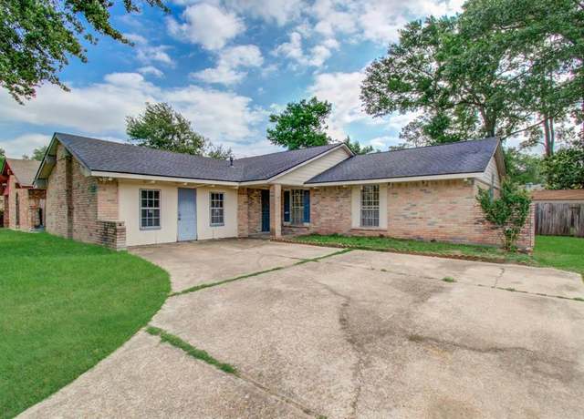Property at 9502 Kell Cir, Houston, TX 77040, 4 beds, 2 baths