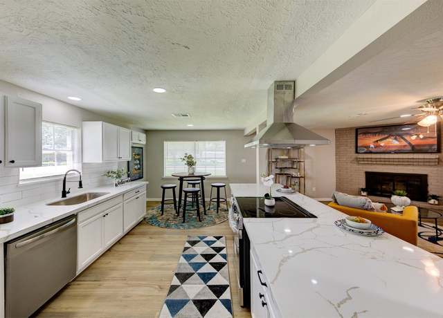 Property at 8511 Honeysuckle St, Highlands, TX 77562, 3 beds, 2 baths