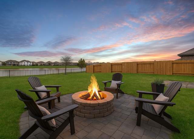 Property at 512 Maple Bnd, La Marque, TX 77568, 4 beds, 2.5 baths