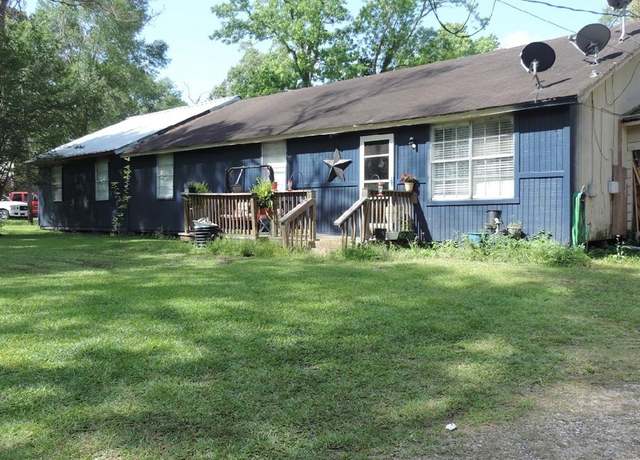 Property at 25545 Lakeshore Dr, Splendora, TX 77372, 4 beds, 1 bath